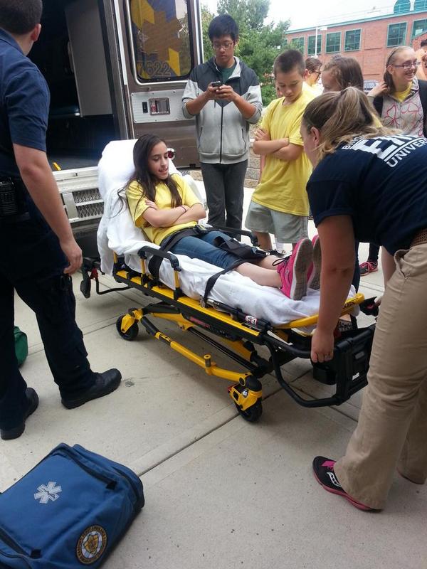 jasminprozone14's tweet photo. Great to see hOw much they loved learning about the emt's!!! http://t.co/HR6TRkprPf