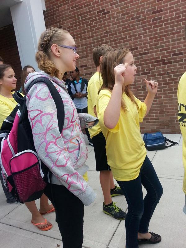 jasminprozone14's tweet photo. Great to see hOw much they loved learning about the emt's!!! http://t.co/HR6TRkprPf