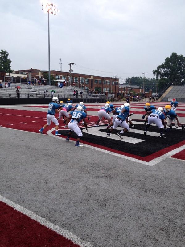 BELancerFB's tweet photo. Varsity scrimmage in the rain @LindenwoodLynx...turf test!!! #wewantturf http://t.co/xEocNYu8Qa