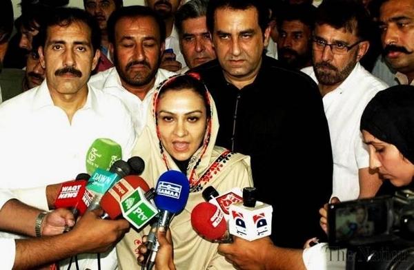 adeelshkhan's tweet photo. @alisalmanalvi check her face man http://t.co/5p1DfhsJ30
