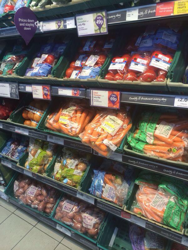 SarahLand74's tweet photo. Fresh and produce looking full today at manningham @jodibogi @philwoodhouse http://t.co/qafiTLzo8S