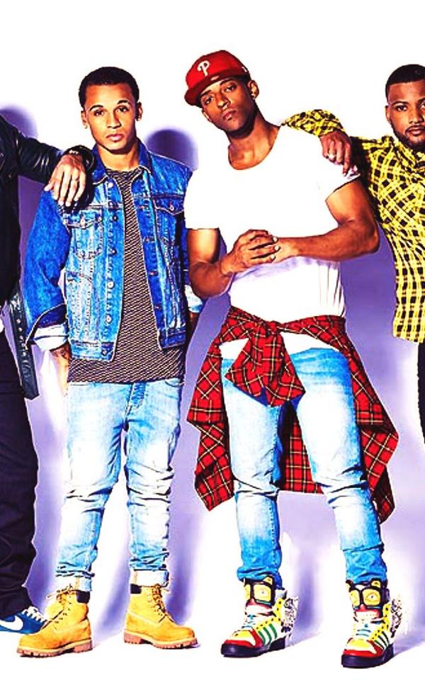 Notsopunkchels's tweet photo. #6yearsofJLS miss you boys, everyday :'( @_oritsewilliams http://t.co/chVOnEGLaN