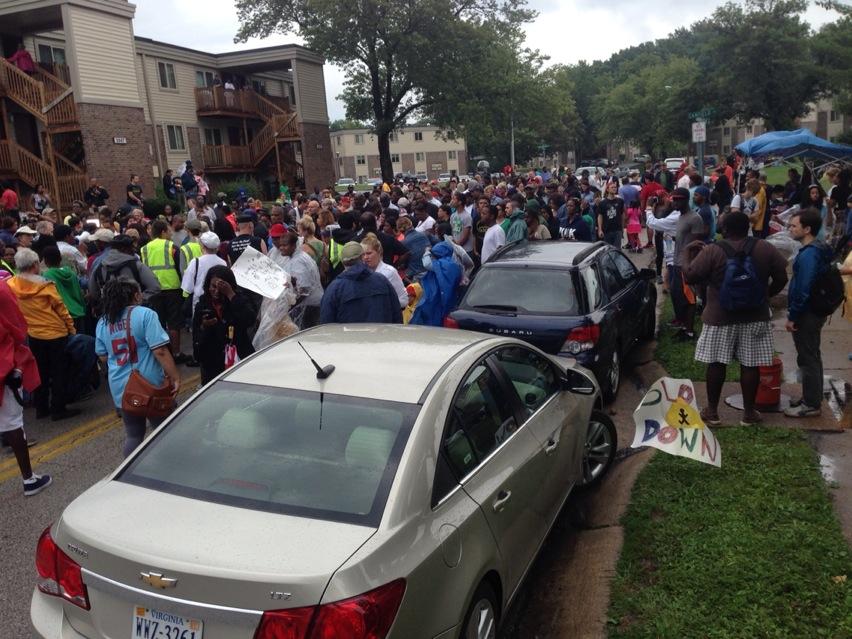 BvLX2qhIYAAp8ar.jpg:large