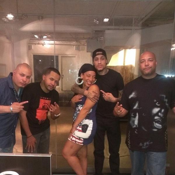 WhoStylingWhoKc's tweet photo. #RecapsFrom @THECHOPSHOPSHOW every Wed. Night on @pncradio 10pm-12am #latenightradio with co-host @KcTheConnect http://t.co/ZjVabGE4Yk