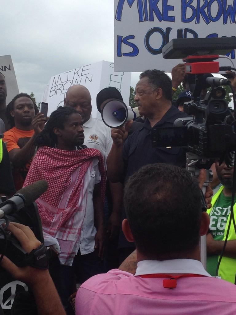 BvLsADxCcAACfZY.jpg:large