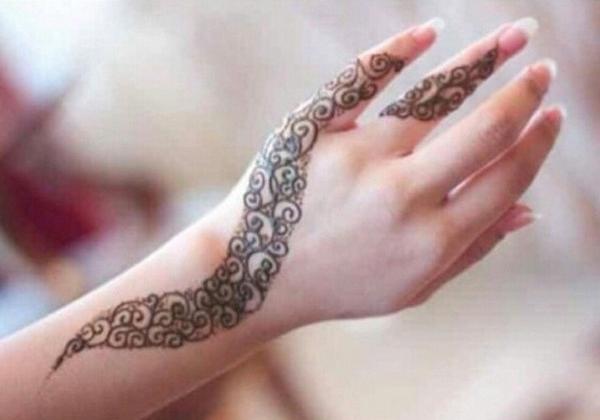 Ola4Beauty's tweet photo. #henna   #style http://t.co/807nl44wM8