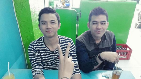 jonyaryaW's tweet photo. happy B'day kak vean @veanarvian,ala ala #veanaddict ,semoga karir melejit,di beri rejeki & umur yang barokah amien http://t.co/bkYlb4NFHM