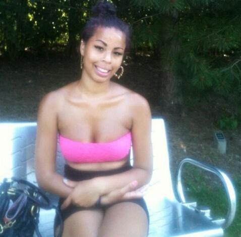 Nikola_Jade's tweet photo. chillinnnn http://t.co/D0zrIYtkPm