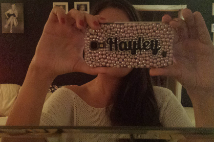 prettypearlyuk's tweet photo. Thought I'd share a selfie of me and my case! #phonecase #personalisedphonecase #namecase #samsung #galaxys4 #pearls http://t.co/lNaFh6ip3C