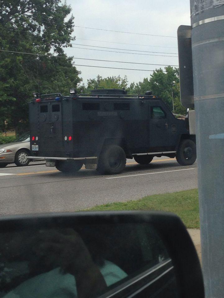 BvMOZZECYAArxku.jpg:large