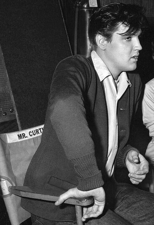ElvisPresleyHOT's tweet photo. Before Elvis there was nothing - John Lennon #ElvisWeek2014 http://t.co/tPGCDlJNFf