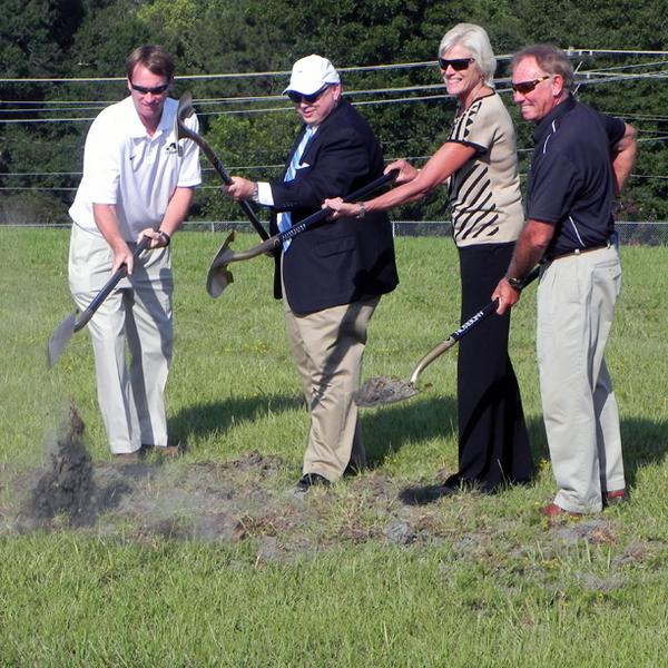 AUTrojans's tweet photo. A historic moment for AU as construction for the new softball field and tennis center is underway! #GoAUTrojans http://t.co/F6t5uyGgb9