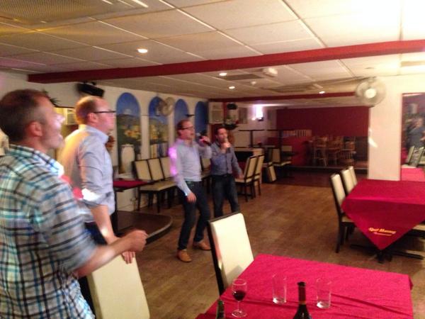 LikingBedford's tweet photo. Que Huong. Should be soooo wrong but actually so right! #bedford #karaoke http://t.co/F2NPfGGdex