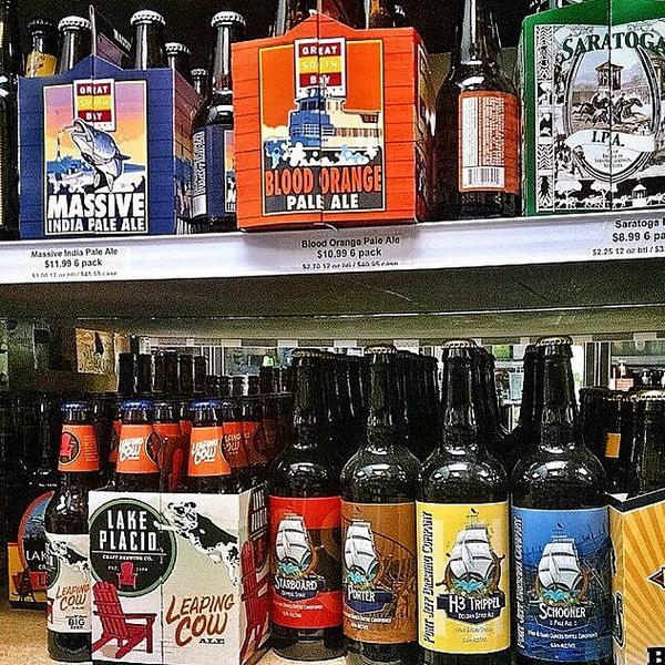 greatsouthbay's tweet photo. Get Some #massiveipa & #bloodorangepaleale at @OliversBrewCrew Albany also repping LI @PortJeffBrewing http://t.co/cV8lccNm0T