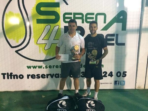 Campeones en <a href="/Serena4padel/">Serena4padel</a> de Cabeza del Buey! Con mi compi <a href="/CHEMAROMEROLUNA/">CHEMITA</a> ¡Buen finde! ¡Gracias!