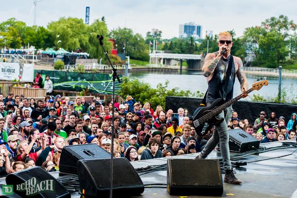 RBCEchoBeach's tweet photo. .@Eve6 led us to beautiful oblivion on the main stage at #Edgefest14! @IMotherEarth up next! Photo Credit: Tom Pandi http://t.co/zOuPUcW5Im