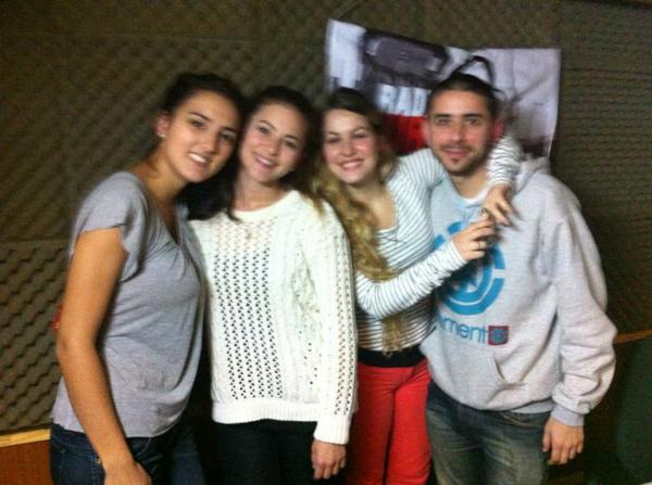 conOndaPositiva's tweet photo. Gracias @LilaSartori por tu visita!! Te esperamos cuando gustes!! @Sofilara_s @LoreCirelli @egdelmonaco http://t.co/qBHYSvgiY6