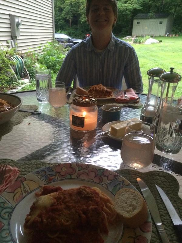 cayleyhines_'s tweet photo. I love when he surprises me❤️ #6months #iwaskidnapped http://t.co/l7eHBxUmEM