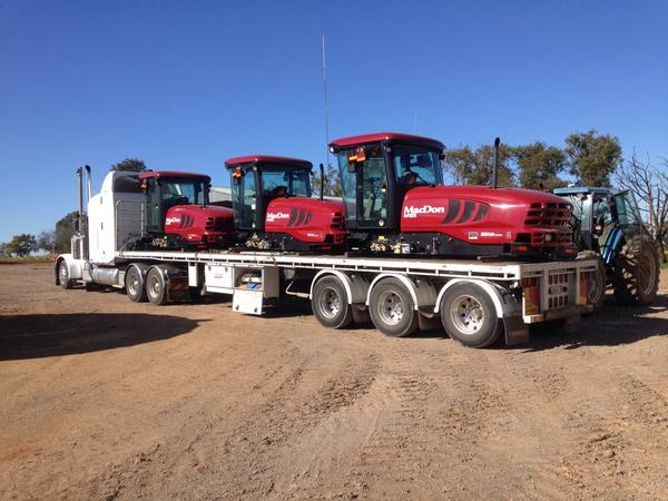 markt8040's tweet photo. First load for the year at home. Anyone want one? Round it off to a neat 20. #whyBuyNew? #cost2Much http://t.co/VNs5X9UFrp