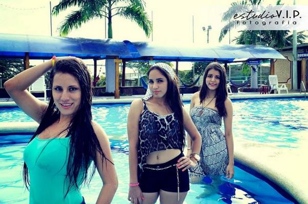 AcademyModel's tweet image. ALUMNAS EN SESIONES FOTOGRAFICAS