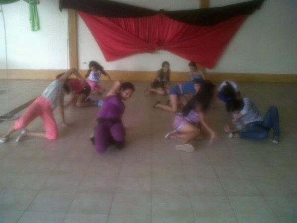 AcademyModel's tweet image. ALUMNAS ENSAYANDO LA CLASE DE BAILE
