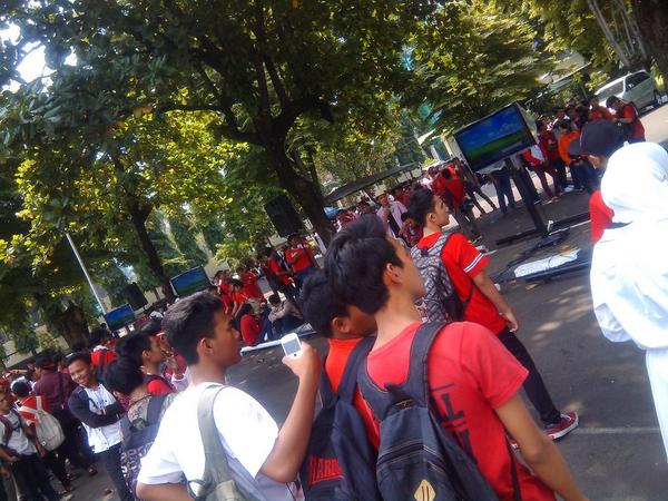48RegBJS's tweet photo. Udah mulai ramai nihh http://t.co/6CTXlkT8v4