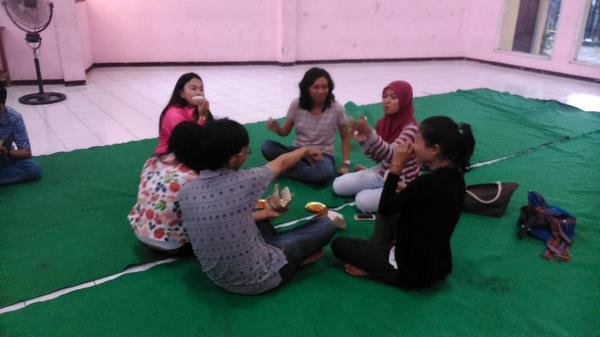 Ini ada beberapa foto halal bihalal kemaren, makasih buat alumni yang udah dateng :D