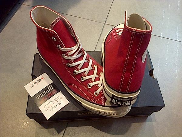 converse crimson red