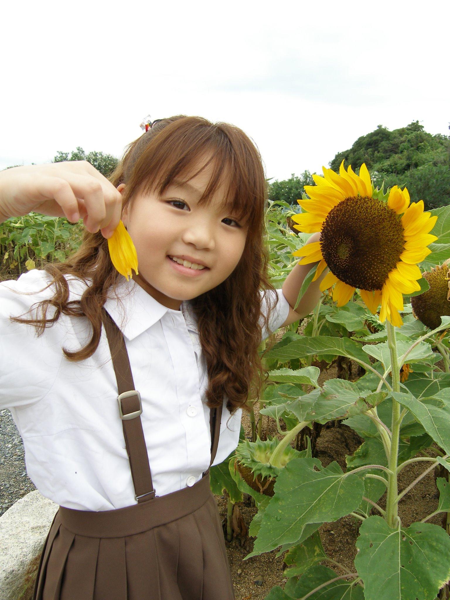 藤波心 これは私が８歳の時 映画 二十四の瞳 の岬の分教場で撮った写真です 幼いなぁ また小豆島行きたいなぁー Ota1310 こころちゃんの思い出の写真が見てみたい 何か秘蔵写真あったら公開して Http T Co Daeqgyxzqn Twitter