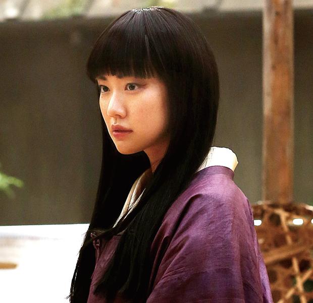 映画 るろうに剣心 最終章 公式アカウント Twitterissa 本日は蒼井優 さんのお誕生日です ２９歳 前作に続き 京都大火編 伝説の最期編 でも剣心たちを勇気づける印象的な言葉を残しております 蒼井さん おめでとうございます るろうに剣心 Http T Co