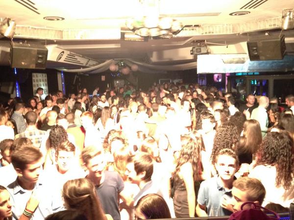 DiscoIulipa's tweet photo. Menuda liada tienen @LoloSanzDj @JaimeKunRomero @XoriDJ Let's Go!! http://t.co/Japfxo7tPg
