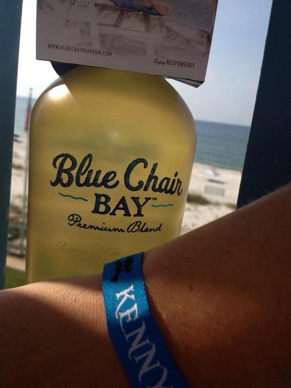 twcp13's tweet photo. Thanks Alison Sumlin #NoShoesNation #KennyChesney #FloraBamaJama http://t.co/3TuEK8XnMg