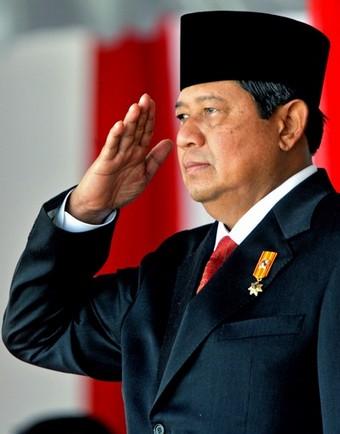 Thanks MR PRESIDEN <a href="/SBYudhoyono/">S. B. Yudhoyono</a>  untuk pengabdiannya slama 10 thn bagi indonesia dan tidak lpa untk lagu ciptaanya :D