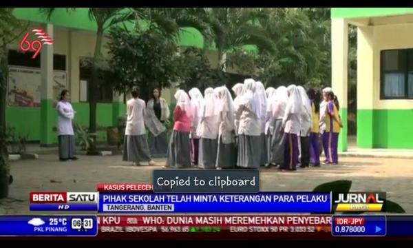 UniGchoir's tweet photo. Guys.. masuk tv guys.. lg nangis nangis.. HAHAHA http://t.co/PmH90cPhWc