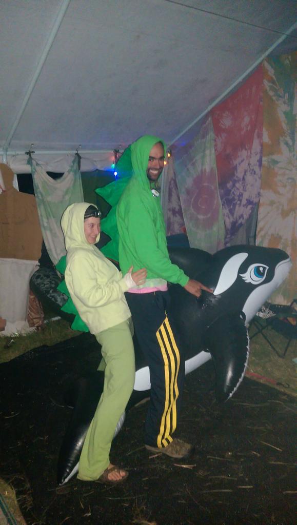 ButtMop's tweet photo. Not enough whaling at this party @DatTinMan http://t.co/BOaT55RIUj