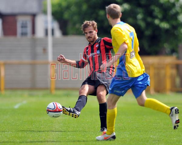 Action from <a href="/BarryTownUnited/">Barry Town United</a> vs <a href="/DinaspowysFC/">Dinas Powys FC</a> in <a href="/WelshLeague/">Welsh Football</a> Division 2 from Jenner Park.