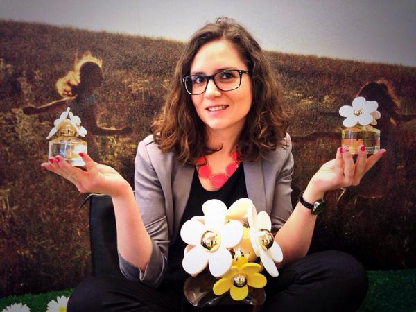 little_ms_oops's tweet photo. #mjdaisychain http://t.co/qTn8yJ794r