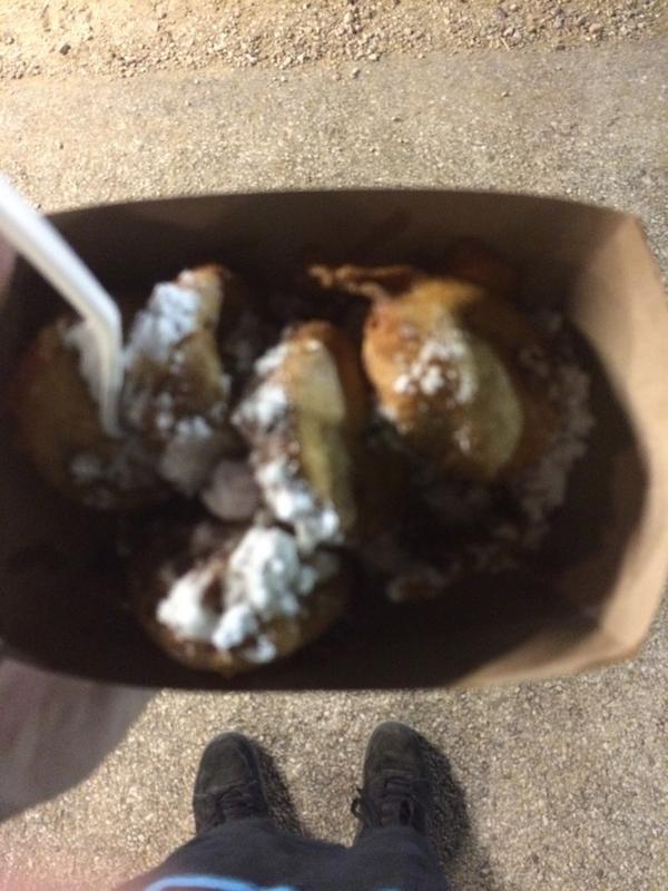 acewarzero's tweet image. Flea market eats. Deep fried Oreos.