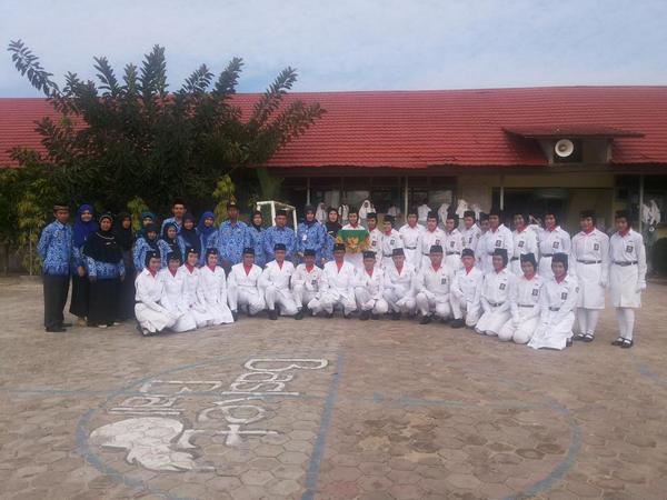 memelputri_ tweet picture
