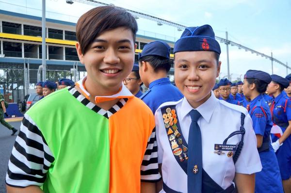 benlimbenjamin's tweet photo. both in uniform #ndp14 @CrazyStaceyy http://t.co/XM8GnxgRPf