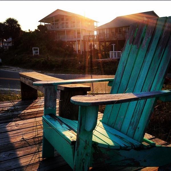 “@emilaydian: If you need me any time the next week, this is where I'll be. #iaguthes #atthebeach”