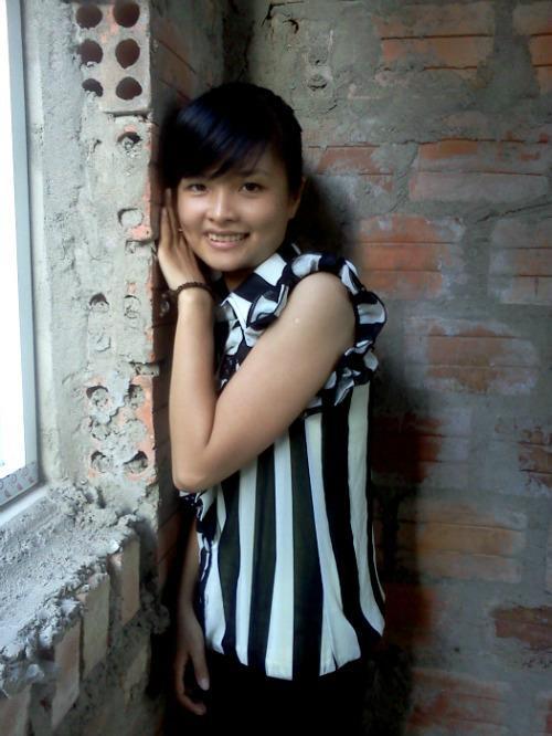 tripeers's tweet photo. Name: Hằng Đặng
Nationality: Vietnam
Residency: Vietnam

For more information, visit http://t.co/aUD5kRFH0t http://t.co/0HYfGbPyxH
