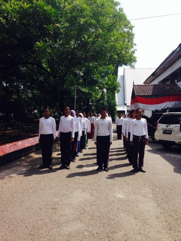 putrinuram's tweet photo. @pasqib01mks http://t.co/tKmUXWvhyz