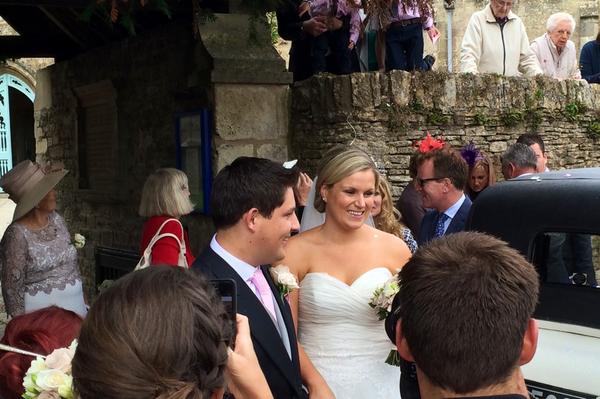 bobhunt6's tweet photo. Went to the wedding of a lovely couple yesterday.Have a great honeymoon @loujane88 @StuartDryden1 . #acecouple http://t.co/uoDbncPV6h