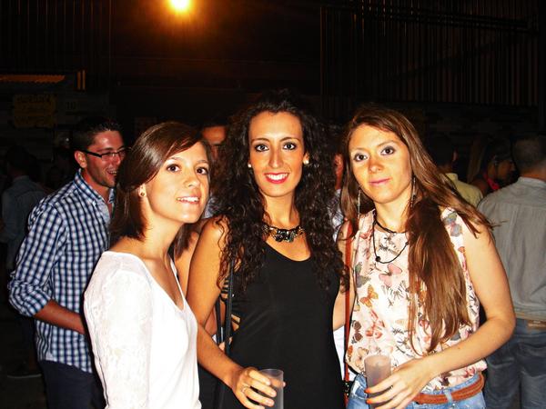 Yolandapg22's tweet photo. Disfrutando con mis friends !! http://t.co/doTLu8MfCS