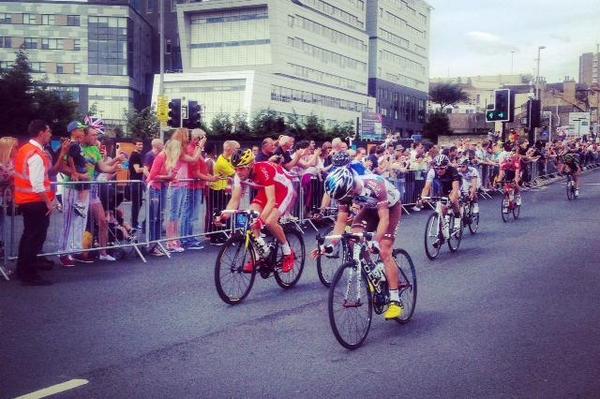roadcc's tweet image. Closed roads for the Tour in Huddersfield led to dramatically better air quality road.cc/126778