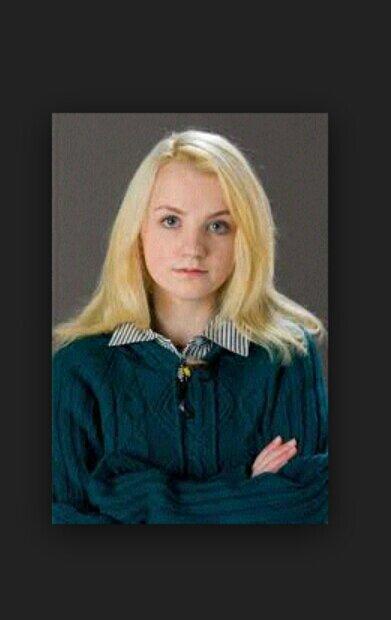 Evanna Lynch, ayer fue tu cumpleaños y yo ni saberlo. Maldita sea, lo siento, pero Happy Birthday atrasado. 