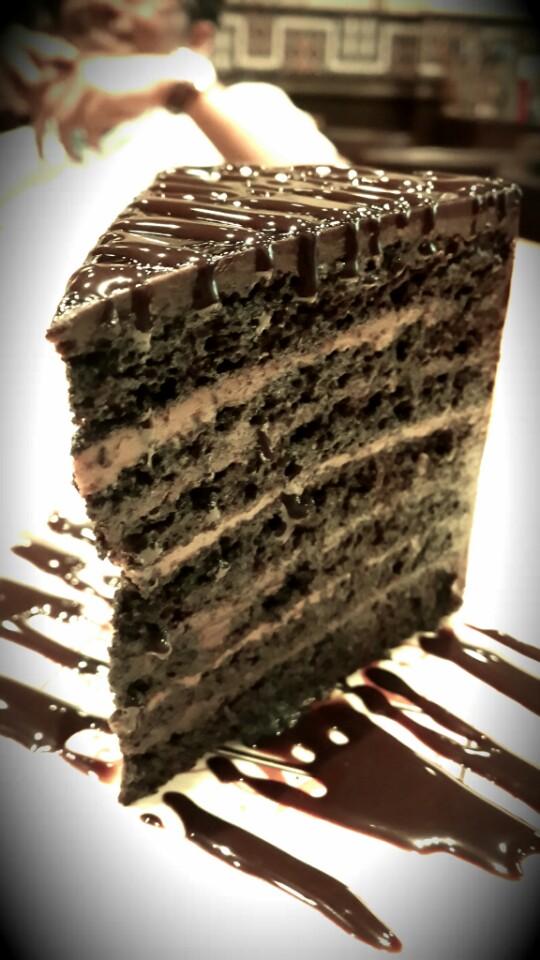 PushkarVS's tweet image. Vimesh Tanvi (@ Chocolateria San Churro in Mumbai, Mahārāshtra) swarmapp.com/pushkarvs/chec…