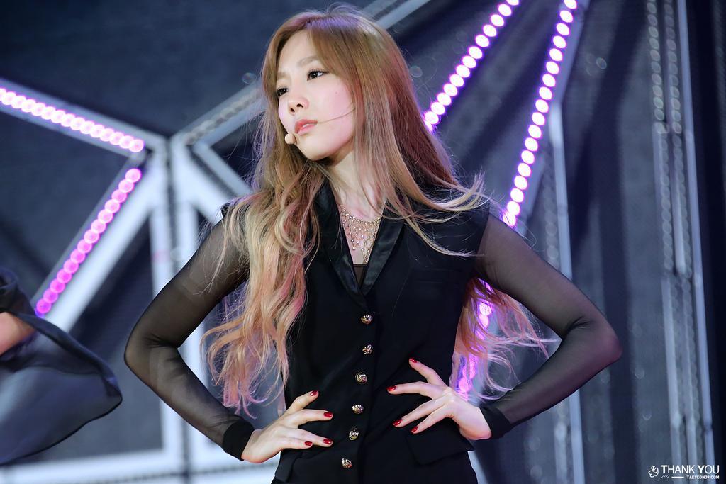 BvPdJAVCIAAwynh.jpg:large