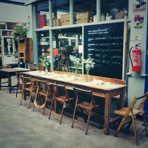 Laying up our last table. 30 mouths fed- 10 to go! #glutenfreebrunch <a href="/brixcornercopia/">Brixton Cornercopia</a>